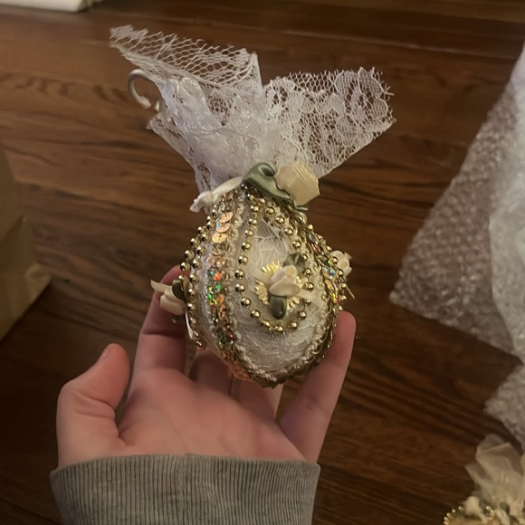 COPY - VINATGE KATHERINES COLLECTION ORINMENT BUNDLE - Picture 4 of 7